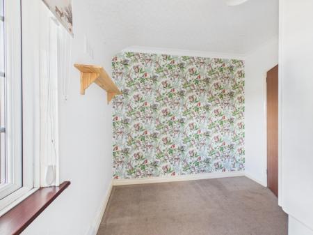 3 bedroom Flat to let in Lediard Avenue *, Carlisle, CA2
