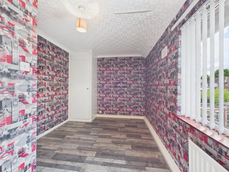 3 bedroom Flat to let in Lediard Avenue *, Carlisle, CA2