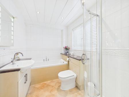 4 bedroom Detached house for sale in Pinecroft, Carlisle, CA3
