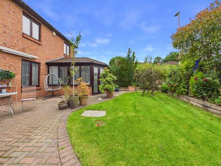 4 bedroom Detached house for sale in Pinecroft, Carlisle, CA3