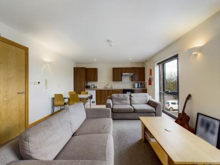 2 bedroom Flat to let in Warwick Road, Carlisle, CA1