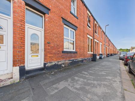3 bedroom Flat to let in Brooke Street, Carlisle, CA1