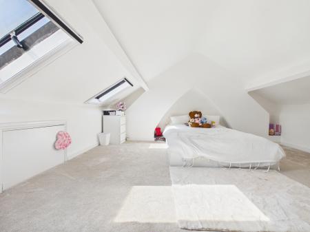 3 bedroom Flat to let in Brooke Street, Carlisle, CA1