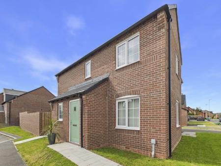 2 bedroom Semi-detached house for sale in Greymoor Way, Carlisle, CA3