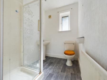 2 bedroom Flat to let in Lyndhurst Gardens, Morton, Carlisle, CA2