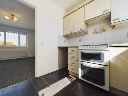 2 bedroom Flat to let in Lyndhurst Gardens, Morton, Carlisle, CA2