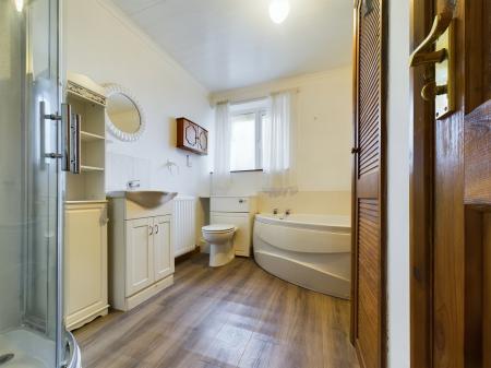 3 bedroom Bungalow to let in The Green, Houghton, CA3