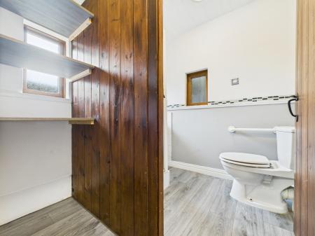 4 bedroom End of terrace house to let in Newtown Road, Carlisle, CA2
