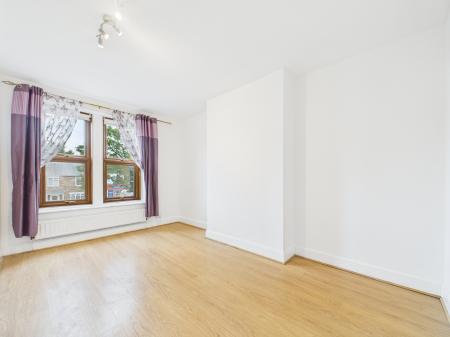 4 bedroom End of terrace house to let in Newtown Road, Carlisle, CA2