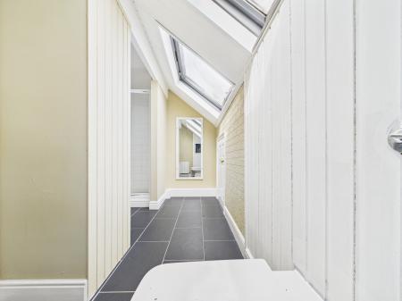 4 bedroom End of terrace house to let in Newtown Road, Carlisle, CA2