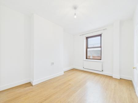 4 bedroom End of terrace house to let in Newtown Road, Carlisle, CA2