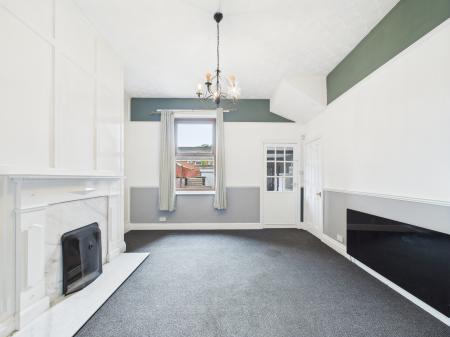 4 bedroom End of terrace house to let in Newtown Road, Carlisle, CA2