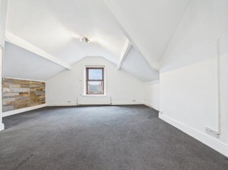 4 bedroom End of terrace house to let in Newtown Road, Carlisle, CA2