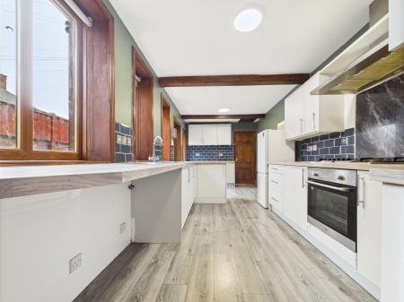 4 bedroom End of terrace house to let in Newtown Road, Carlisle, CA2