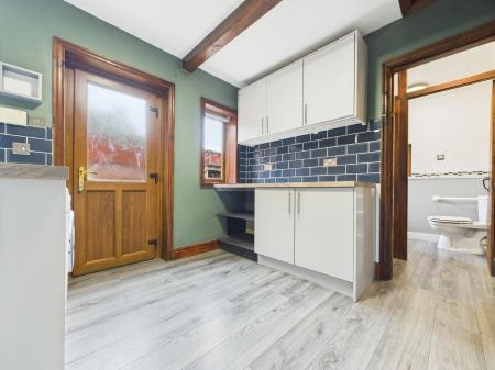 4 bedroom End of terrace house to let in Newtown Road, Carlisle, CA2