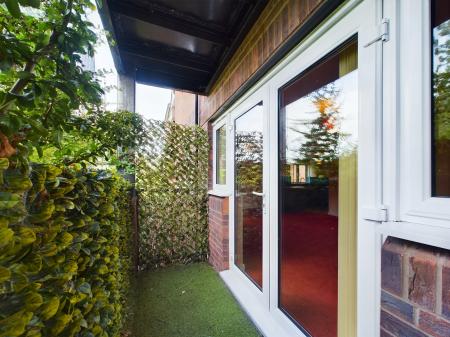 2 bedroom Flat to let in Pennine View Close, Carlisle, CA1