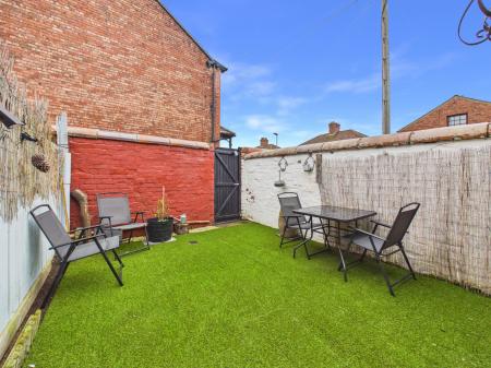 2 bedroom Terraced House for sale in Greystone Road, Carlisle, CA1