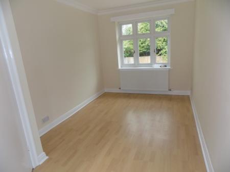4 bedroom Semi-detached house to let in Longlands Road, Stanwix, Carlisle, CA3