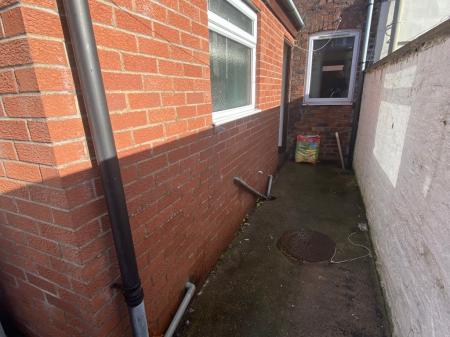 2 bedroom Terraced House to let in Gloucester Road, Carlisle, CA2