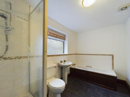 2 bedroom Terraced House to let in Gloucester Road, Carlisle, CA2