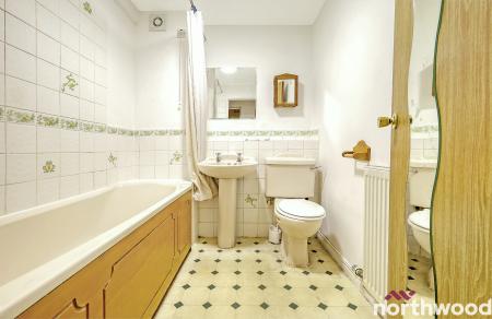 1 bedroom Flat for sale in Bounderby Grove, Chelmsford, CM1