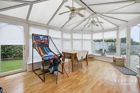 5 bedroom Detached house for sale in Crix Green, Felsted, CM6