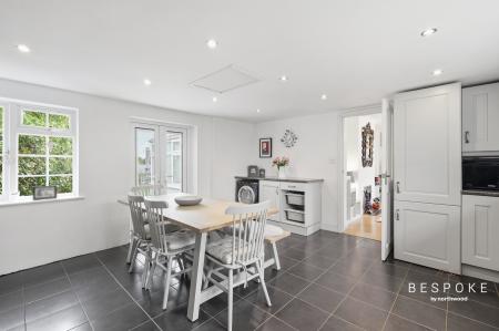 5 bedroom Detached house for sale in Crix Green, Felsted, CM6