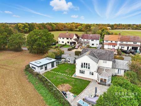 5 bedroom Detached house for sale in Crix Green, Felsted, CM6