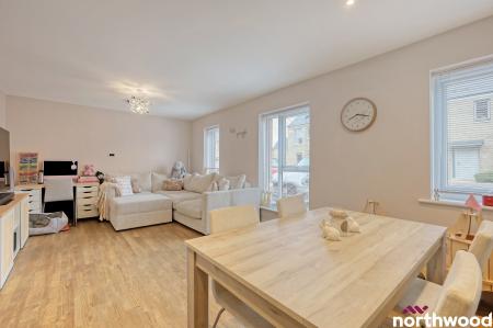 1 bedroom Ground floor flat for sale in Henry Shuttlewood Drive, Chelmsford, CM1