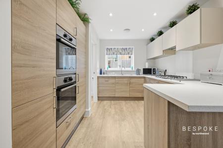 4 bedroom Detached house for sale in Petty Croft, Chelmsford, Broomfield, CM1