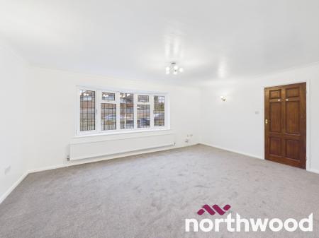 4 bedroom Detached house for sale in Springfield Road, Chelmsford, CM2