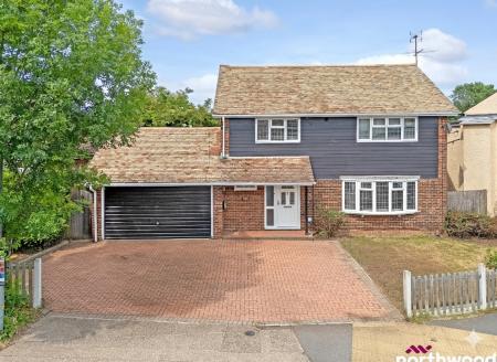4 bedroom Detached house for sale in Springfield Road, Chelmsford, CM2
