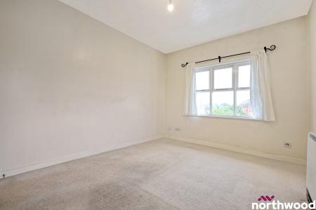 1 bedroom Flat for sale in Stapleford Close, Chelmsford, CM2