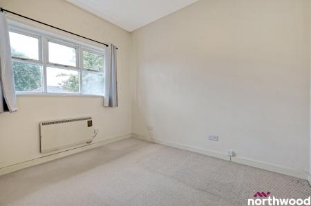 1 bedroom Flat for sale in Stapleford Close, Chelmsford, CM2
