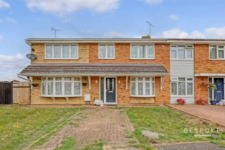 5 bedroom Semi-detached house for sale in Weaversfield, SIlver End, CM8