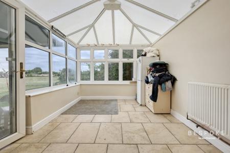 5 bedroom Semi-detached house for sale in Weaversfield, SIlver End, CM8