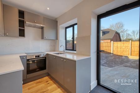 1 bedroom House share to let in Hubbard Close, Hornchurch, RM11