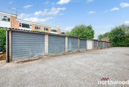 2 bedroom Flat for sale in Haig Court, Chelmsford, CM2