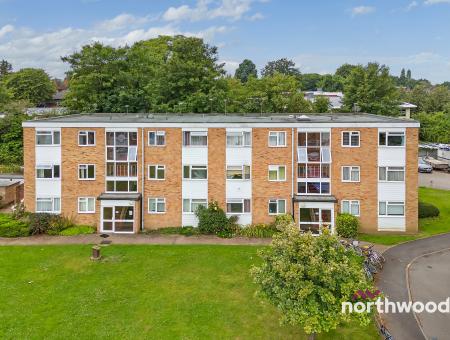 2 bedroom Flat for sale in Haig Court, Chelmsford, CM2