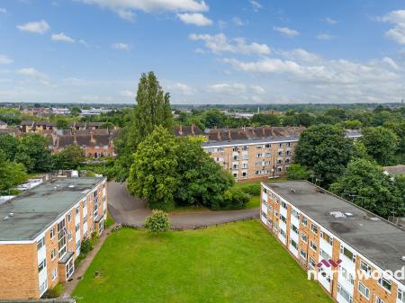 2 bedroom Flat for sale in Haig Court, Chelmsford, CM2