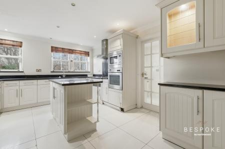 5 bedroom Detached house for sale in Arbour Lane, Springfield, Chelmsford, CM1