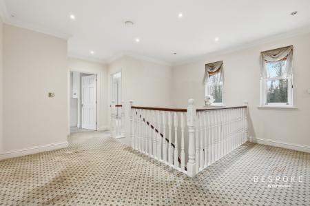 5 bedroom Detached house for sale in Arbour Lane, Springfield, Chelmsford, CM1