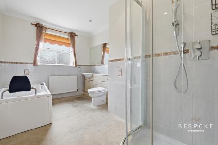 5 bedroom Detached house for sale in Arbour Lane, Springfield, Chelmsford, CM1