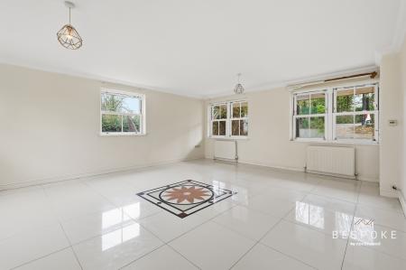 5 bedroom Detached house for sale in Arbour Lane, Springfield, Chelmsford, CM1