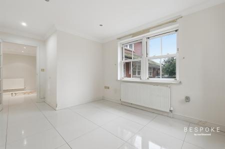 5 bedroom Detached house for sale in Arbour Lane, Springfield, Chelmsford, CM1