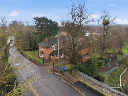 5 bedroom Detached house for sale in Arbour Lane, Springfield, Chelmsford, CM1