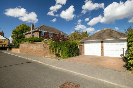 4 bedroom Detached house for sale in The Brambles, Southminster, CM0