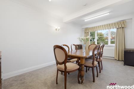 4 bedroom Detached house for sale in Ingrave Road, Brentwood, CM13