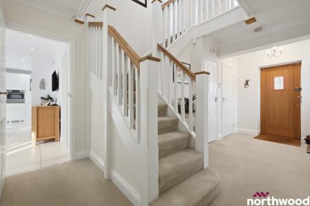 4 bedroom Detached house for sale in Ingrave Road, Brentwood, CM13