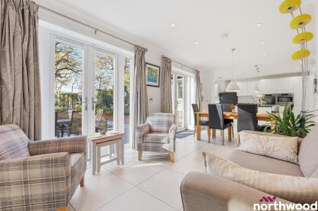 4 bedroom Detached house for sale in Ingrave Road, Brentwood, CM13